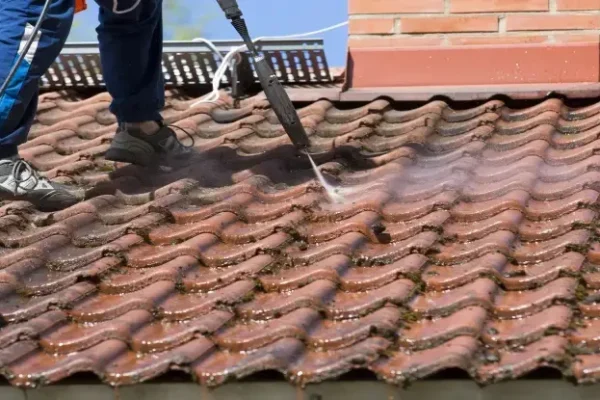 wdg-us-blog-why-you-should-never-pressure-wash-your-roof